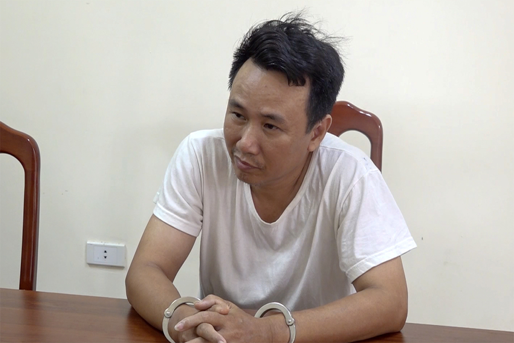 Nghi can Chiến tại cơ quan điều tra. Ảnh: Hòa Vang