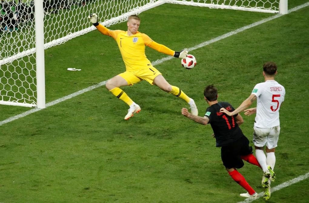 Mario Mandzukic ghi bàn ấn định tỷ số trong trận Croatia thắng Anh 2-1 ở bán kết World Cup 2018 trên sân Luzhniki, Nga ngày 12/7/2018. Ảnh: Reuters