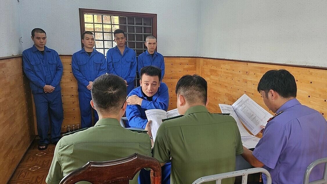 5 người bị bắt vì rửa tiền trong đường dây lừa đảo xuyên quốc gia