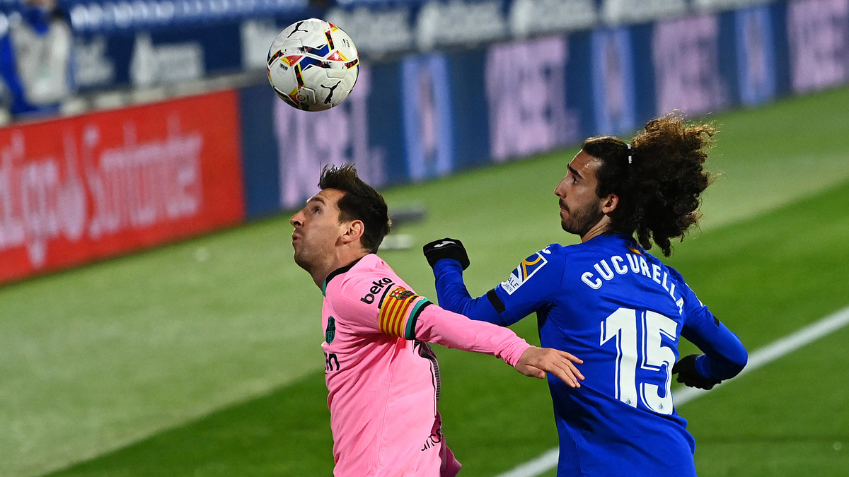 Messi từng ghi 62 bàn trước nửa đội hình Tây Ban Nha