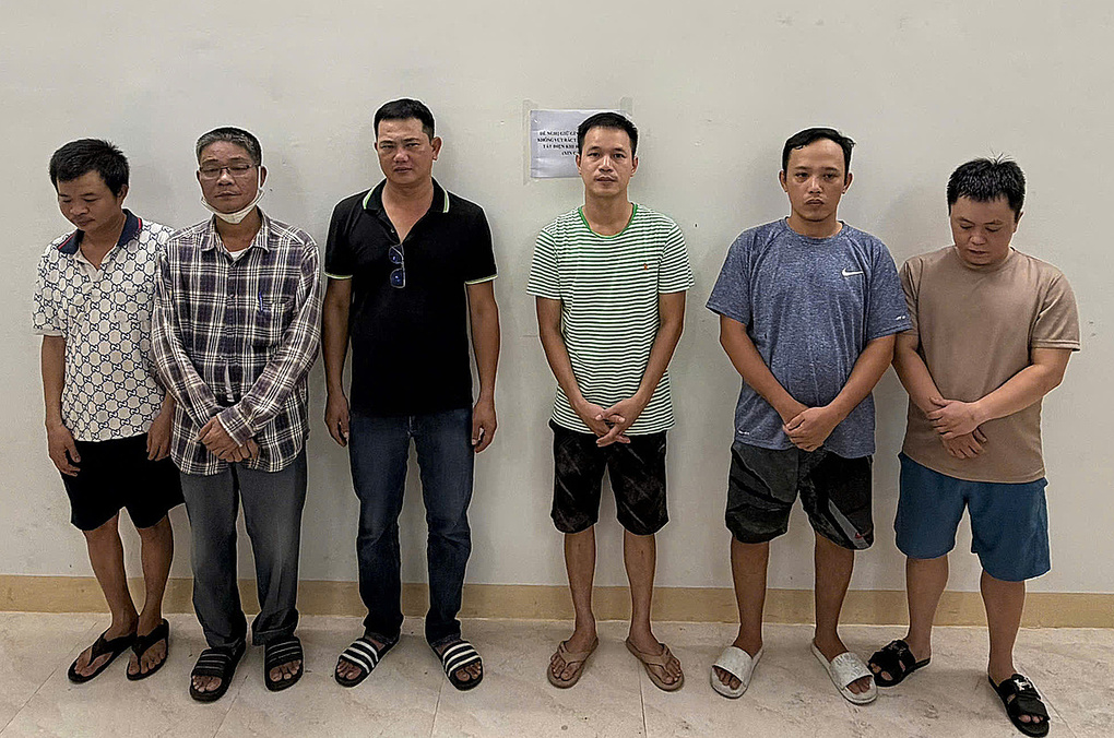 Sáu nghi phạm khác đang bị tạm giữ. Ảnh: Thành Huynh