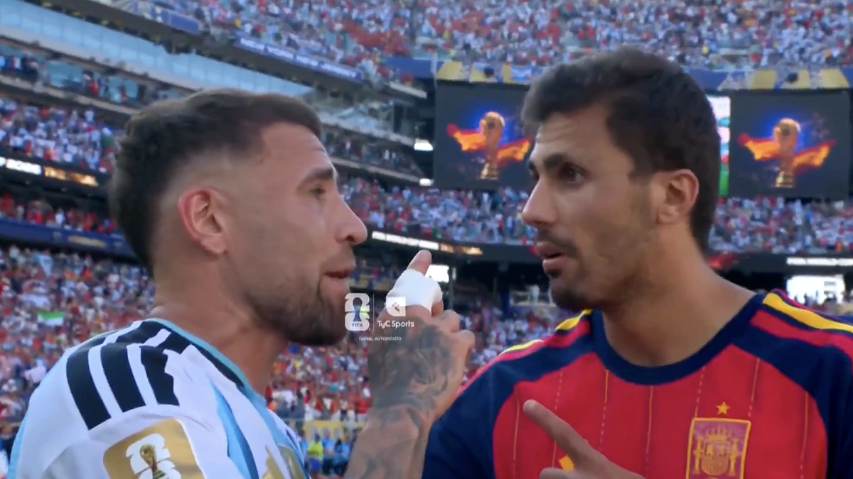 Hậu vệ Argentina mỉa mai Rodri 'khóc lóc cả tuần'