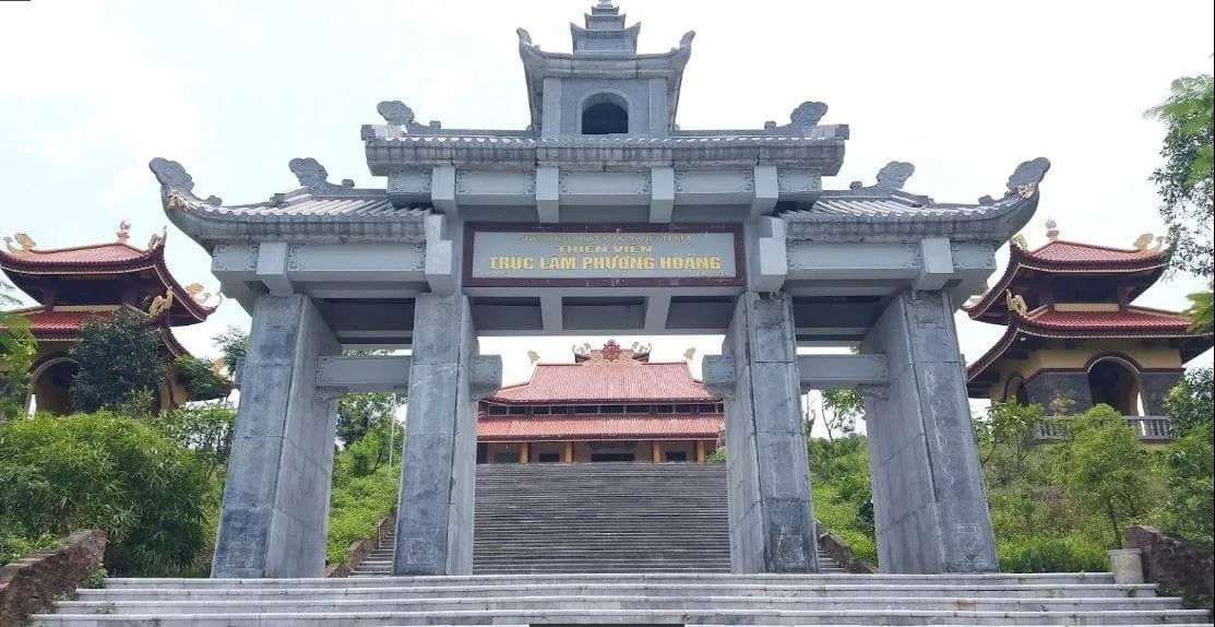 Thiền viện Trúc lâm Phượng Hoàng- Chốn thiêng trên đỉnh Yên Tử