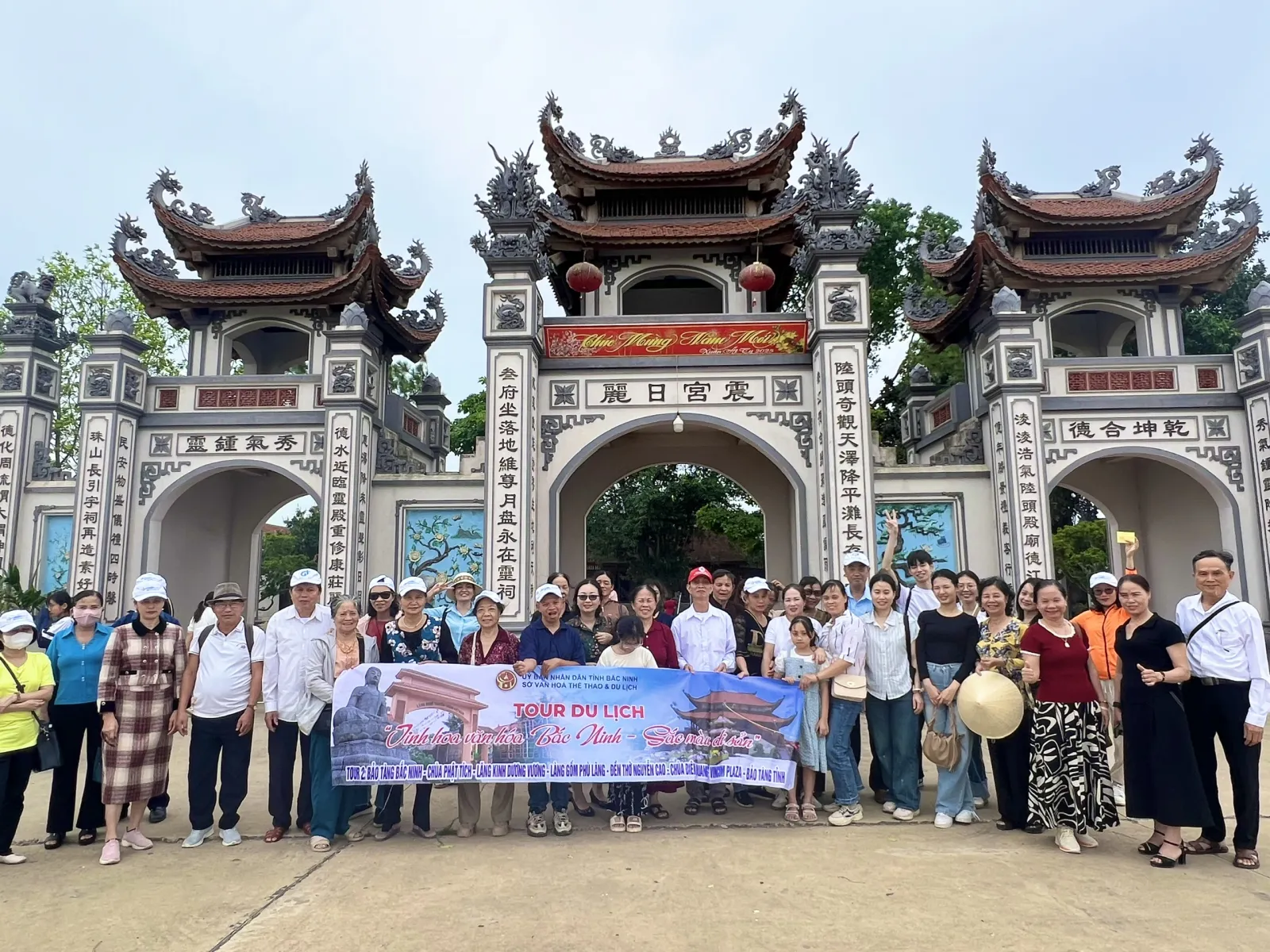 ĐIỂM DU LỊCH DI TÍCH LỊCH SỬ ĐỀN TAM PHỦ - BÃI NGUYỆT BÀN