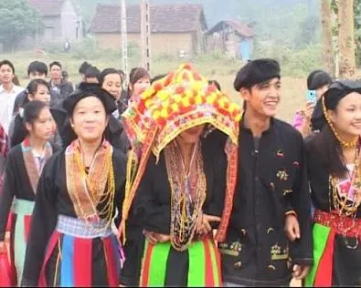 NÉT ĐẸP VĂN HÓA TRONG LỄ CƯỚI NGƯỜI DAO Ở SƠN ĐỘNG
