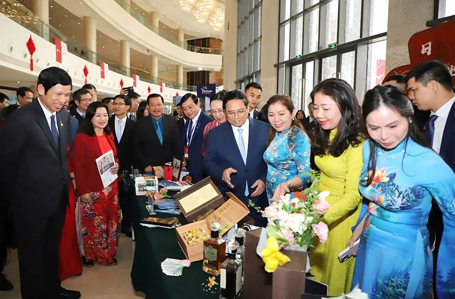 Du lịch Việt Nam vượt khó, vững bước tiến vào kỷ nguyên mới - Ảnh 1. Du lịch Việt Nam vượt khó, vững bước tiến vào kỷ nguyên mới - Ảnh 1.