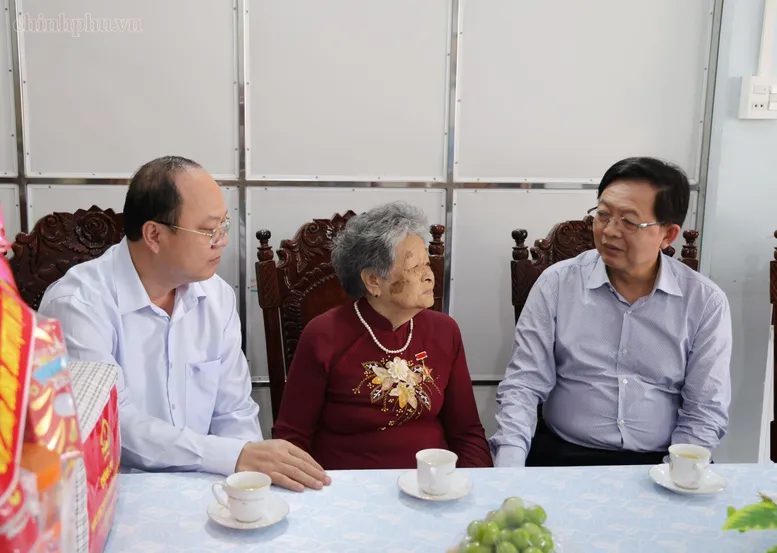 Cà Mau cần phát triển thành trung tâm kinh tế biển, năng lượng tái tạo và logistics của vùng và cả nước- Ảnh 8.