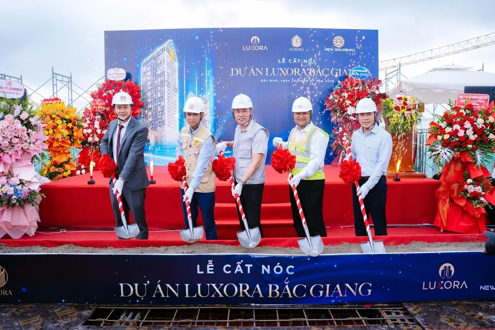 Lễ cất nóc dự án Luxora Bắc Giang. Ảnh: CTCP tập đoàn Luxora