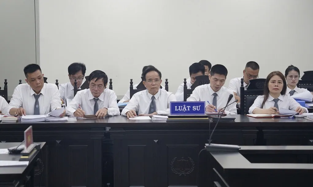 Các luật sư tại tòa. Ảnh: Danh Lam