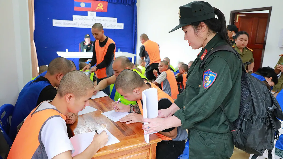 Công an Việt Nam sang Lào triệt phá ổ lừa đảo qua quét mã QR
