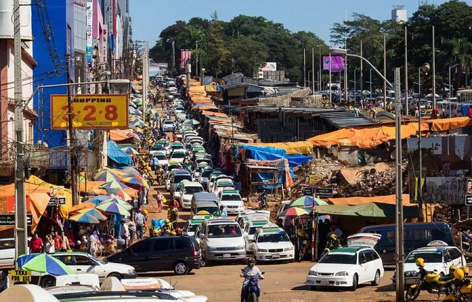 Việt Nam và 6 