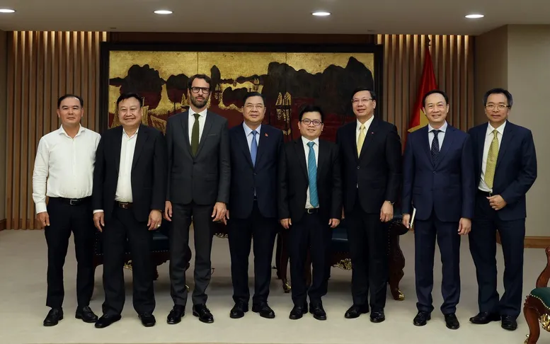 Phó Thủ tướng Thường trực Phạm Gia Túc tiếp lãnh đạo tập đoàn năng lượng tái tạo lớn của Pháp- Ảnh 3.