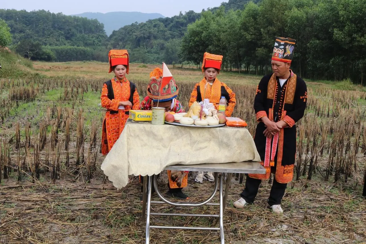 MÙA XUÂN TÌM HIỂU LỄ HỘI CẦU MÙA CỦA NGƯỜI DAO Ở SƠN ĐỘNG