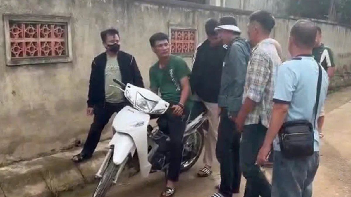 Xin đi nhờ xe rồi cướp