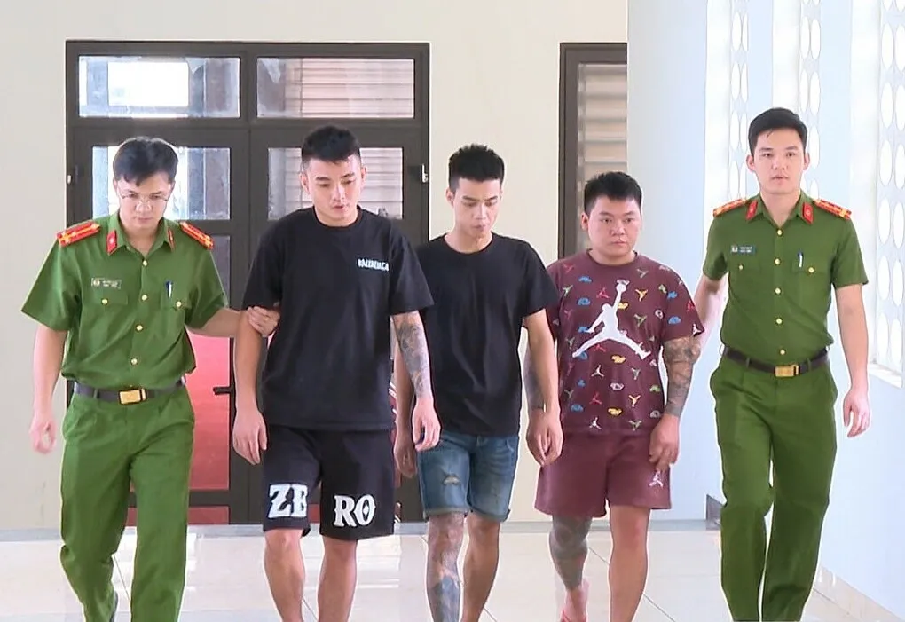 Ba nghi can bị bắt giữ. Ảnh: Lam Sơn