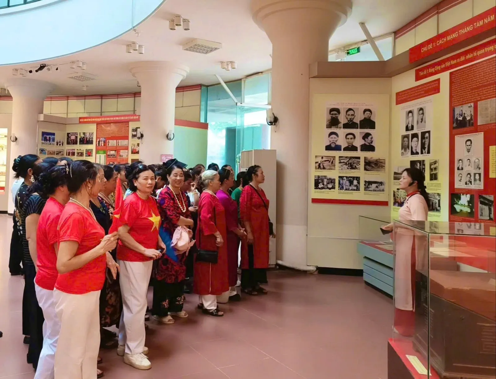 PhÃ¡t huy vai trÃ² cá»§a hÆ°á»ng dáº«n viÃªn du lá»ch trong quáº£ng bÃ¡ du lá»ch Äá»a phÆ°Æ¡ng