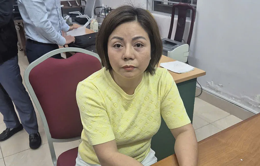 Bị can Nguyễn Kim Oanh bị cáo buộc tội buôn lậu và vận chuyển trái phép hàng hóa qua biên giới. Ảnh: C05 cung cấp