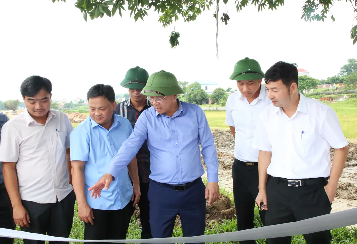 Phó Chủ tịch UBND tỉnh Phan Thế Tuấn: Đẩy nhanh giải phóng mặt bằng và thi công dự án mở rộng ĐT.293, đoạn từ phường Bắc Giang đến tuyến nhánh vào chùa Vĩnh Nghiêm