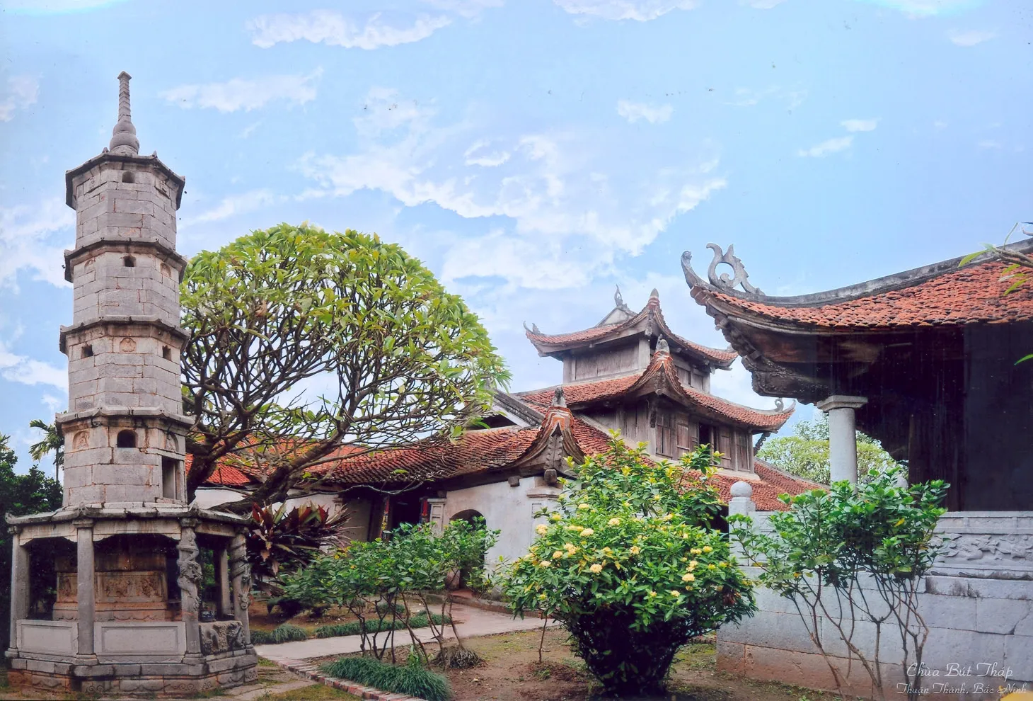 Điểm du lịch Di tích quốc gia đặc biệt chùa Bút Tháp