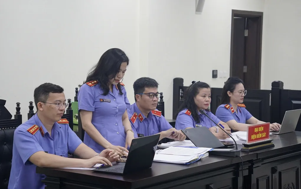Cán bộ làm việc rồi nhận tiền mà chỉ coi như quà cảm ơn, là tư duy rất nguy hiểm