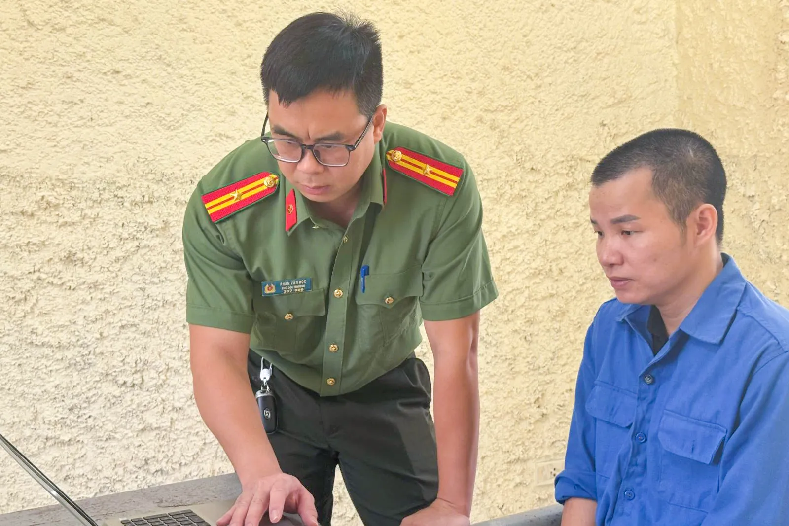 Cổ vũ Khánh Sky, Hồ Văn Khoa gây rối trên TikTok, 2 người bị xử phạt - Ảnh 2.
