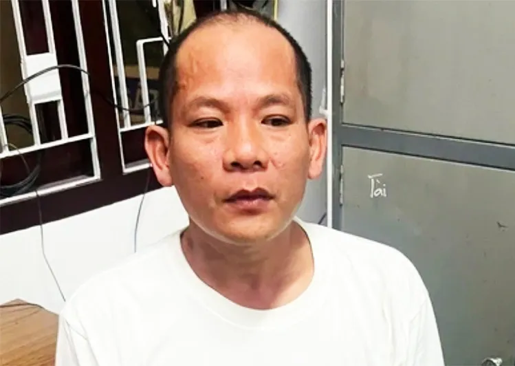 Đinh Văn Luyến tại cơ quan điều tra. Ảnh: Công an Vĩnh Long