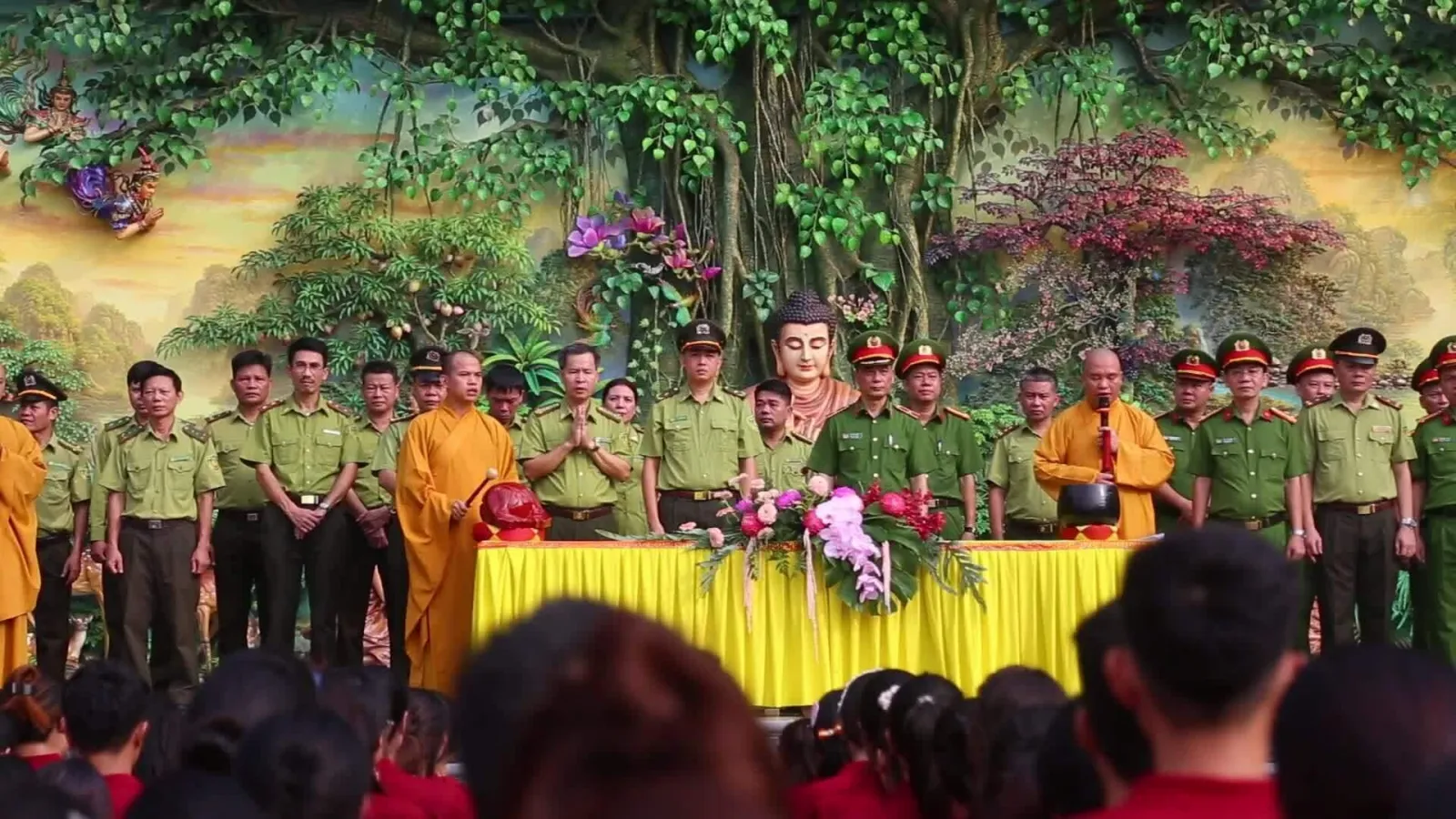 Phóng sinh là cứu một sinh mạng song sai cách có thể bị xử lý hình sự