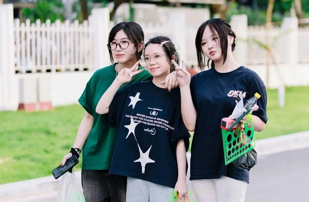 Thí sinh thi năng khiếu vào trường Đại học Kiến trúc Hà Nội hồi tháng 5. Ảnh: Fanpage trường