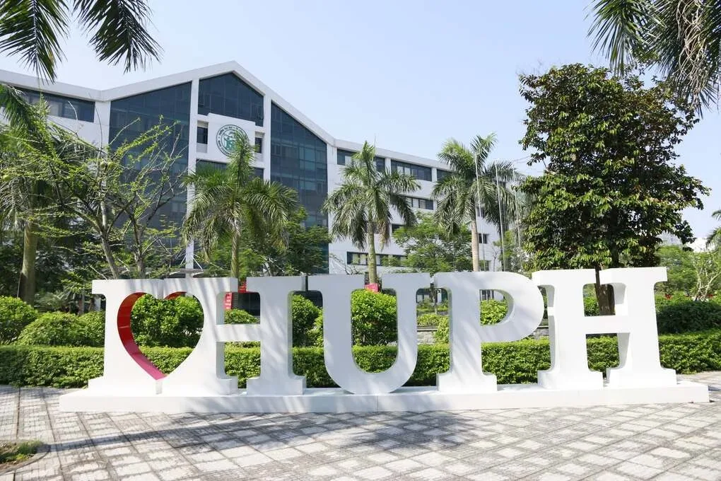 Khuôn viên Đại học Y tế công cộng. Ảnh: HUPH