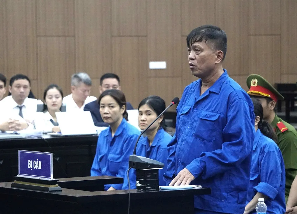 Cựu thứ trưởng Nguyễn Bá Hoan tại tòa. Ảnh: Danh Lam