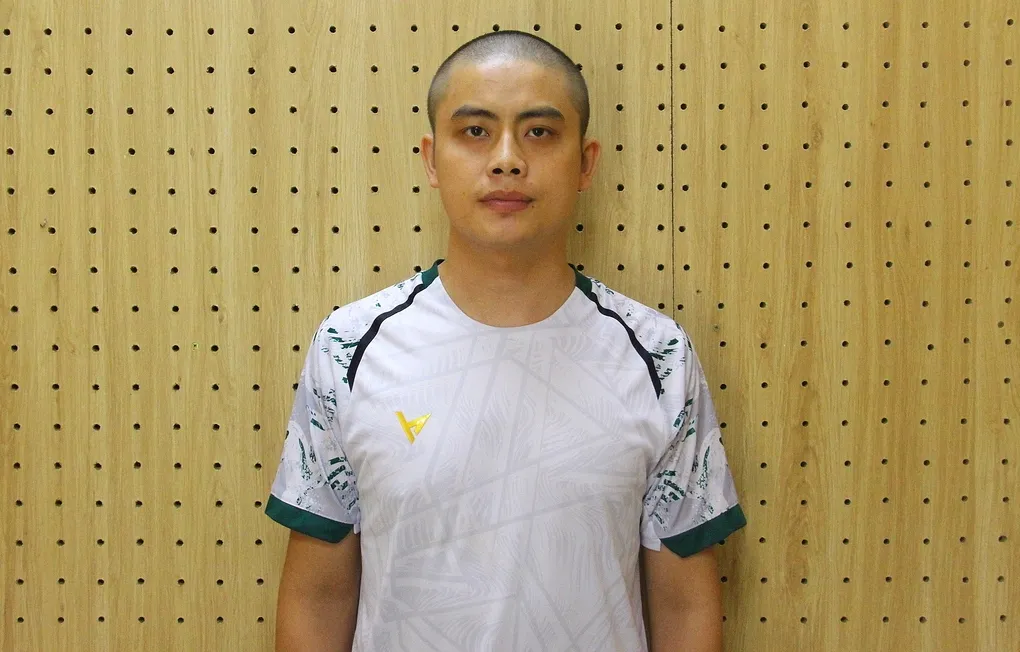 Quàng Văn Tân tại cơ quan điều tra. Ảnh: Cao Thiên