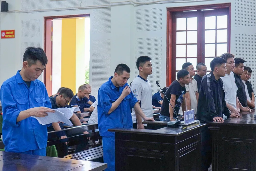 Các bị cáo tại tòa. Ảnh: Hùng Lê