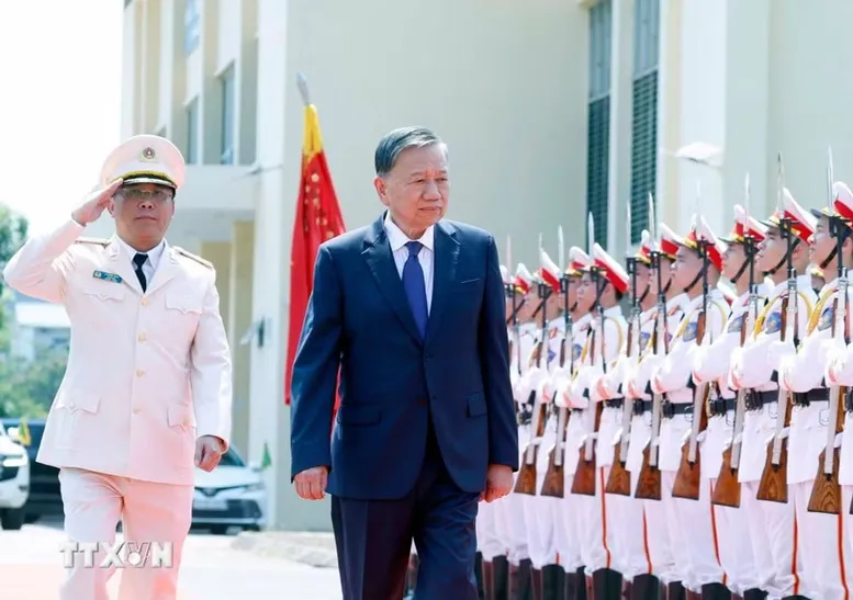 Tổng Bí thư, Chủ tịch nước Tô Lâm thăm, làm việc tại Học viện Kỹ thuật và Công nghệ an ninh (Bộ Công an)- Ảnh 1.