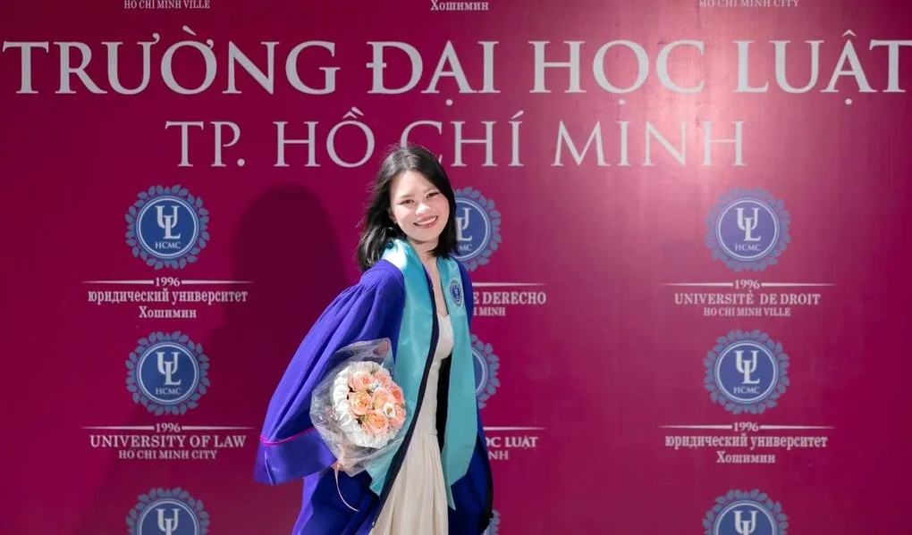 Tân cử nhân trường Đại học Luật TP HCM. Ảnh: ULAW