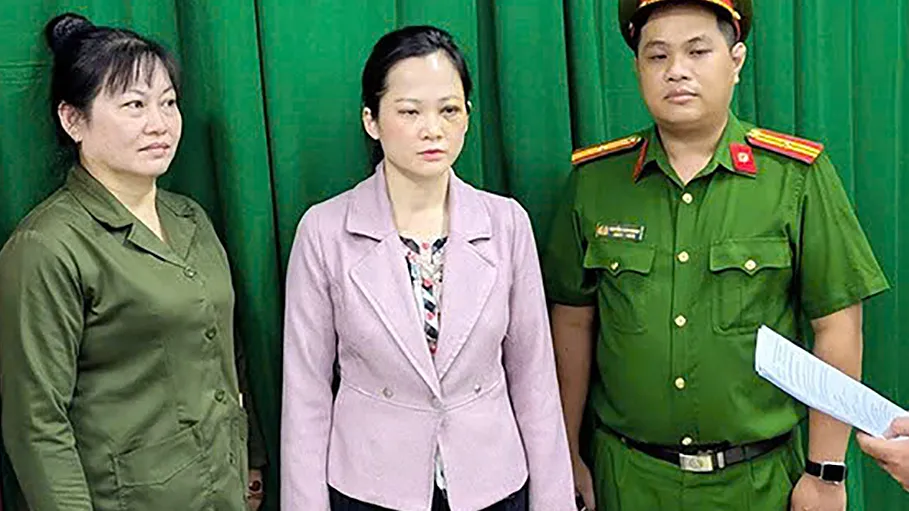 Bác sĩ nha khoa đánh khách hàng bị phạt 2 năm tù treo
