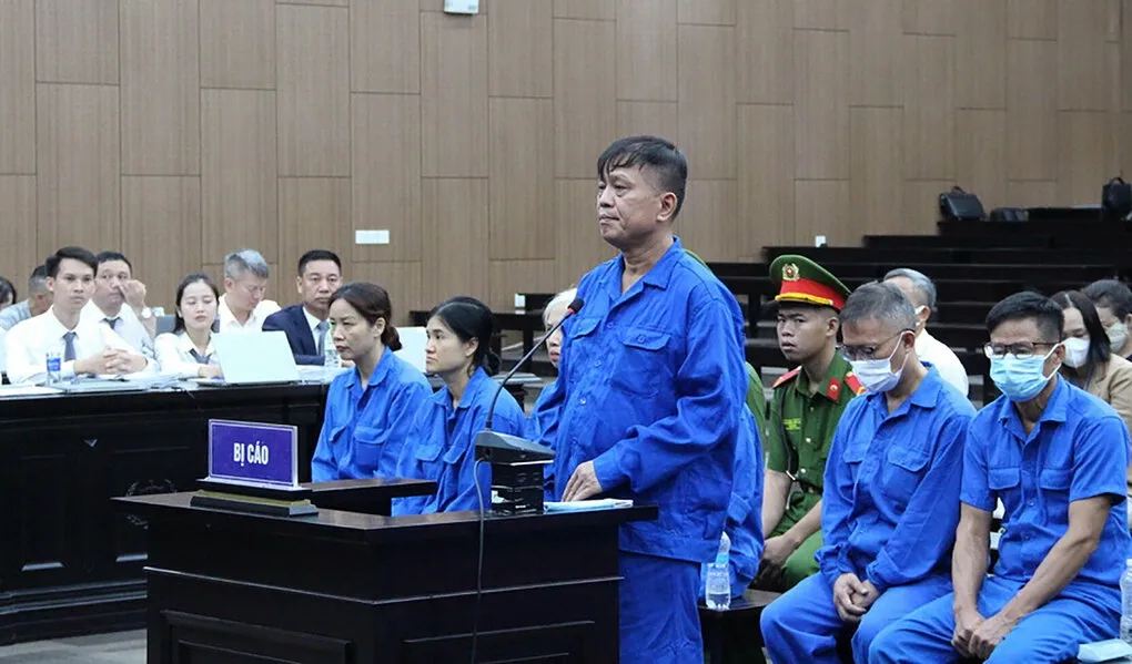 Cựu thứ trưởng Nguyễn Bá Hoan tại tòa. Ảnh: Danh Lam