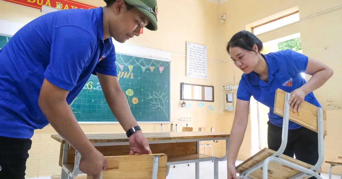 Dời trường làm sân bay Gia Bình, thầy cô 'đội nắng' chuyển lớp