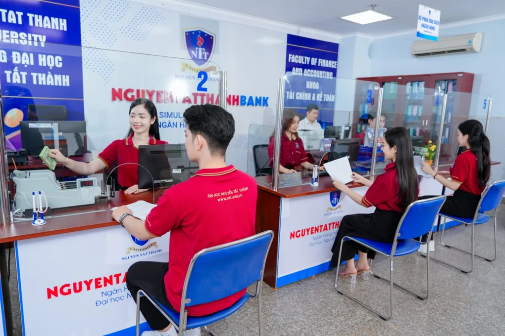 Trường Đại học Nguyễn Tất Thành duy trì chính sách không tăng học phí toàn khóa. Ảnh: NTTU