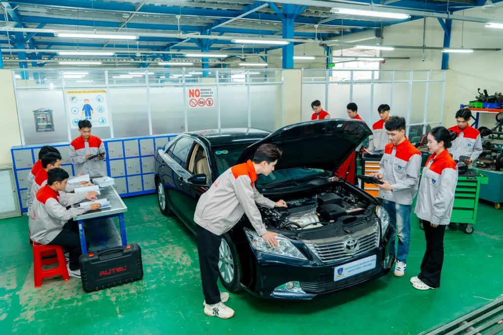 Nhiều chính sách hỗ trợ, đồng hành cùng người học - Ảnh: NTTU