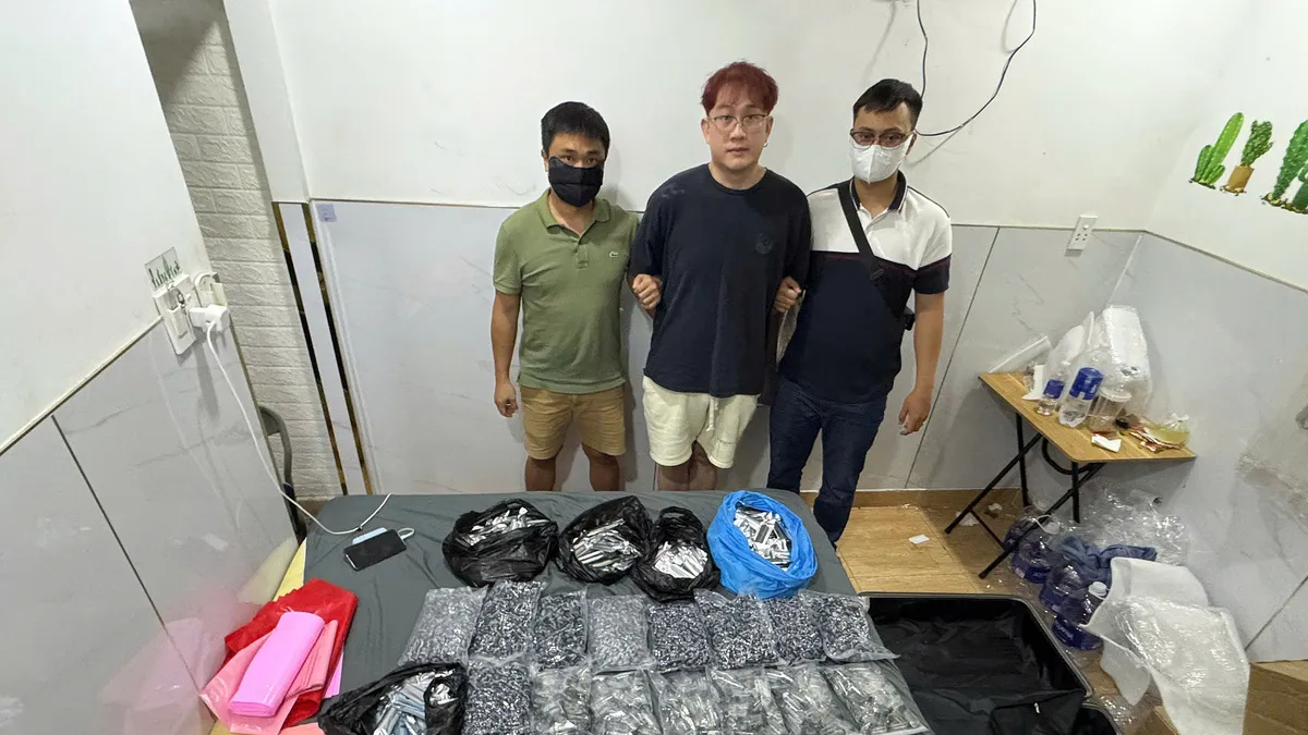10 người nước ngoài bị bắt trong đường dây ma túy ở TP HCM