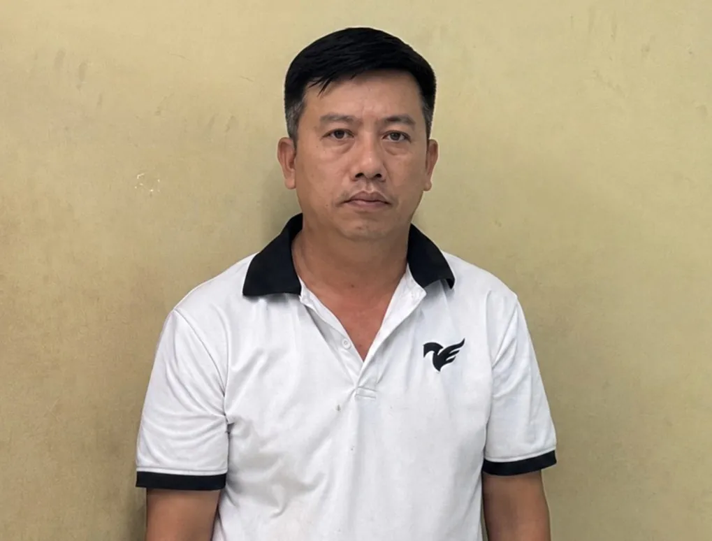 Ngô Anh Tuấn tại cơ quan điều tra. Ảnh: Công an TP HCM