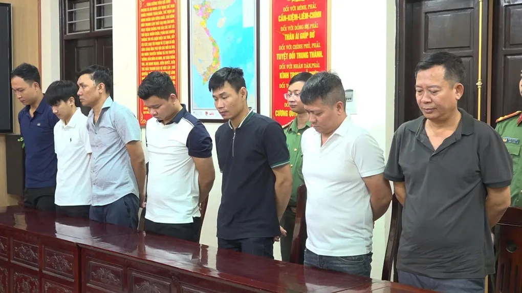 Một số nghi phạm khác tại cơ quan điều tra. Ảnh: Hòa Vang