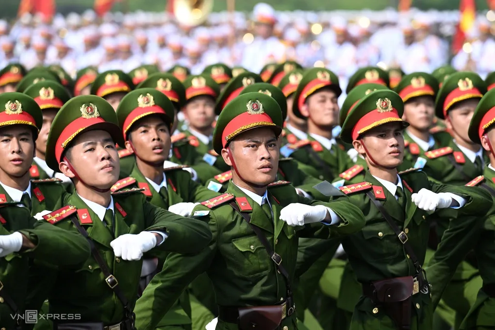 Khối công an trong một buổi hợp luyện 80 năm Quốc khánh Việt Nam. Ảnh: Giang Huy
