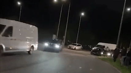 Đi tù sau nhiều clip khoe xe, lái 307 km/h trên phố