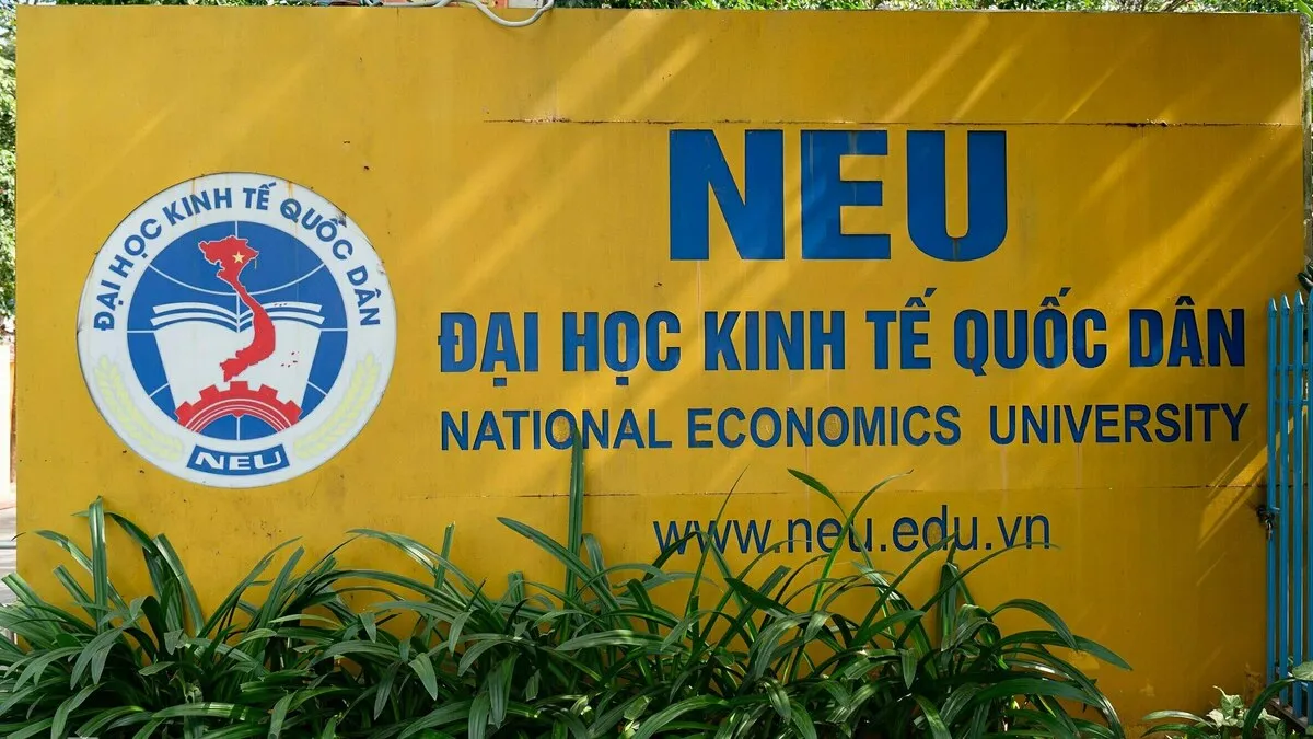 Điểm chuẩn Đại học Kinh tế Quốc dân tiến sát 29