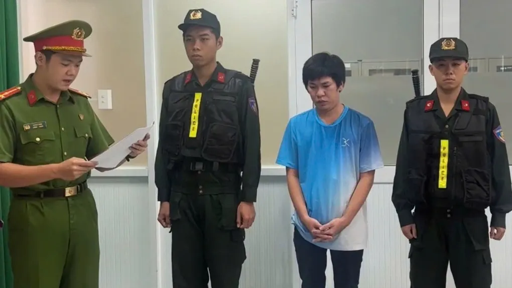 Lê Ngọc Hiển tại cơ quan công an. Ảnh công an cung cấp