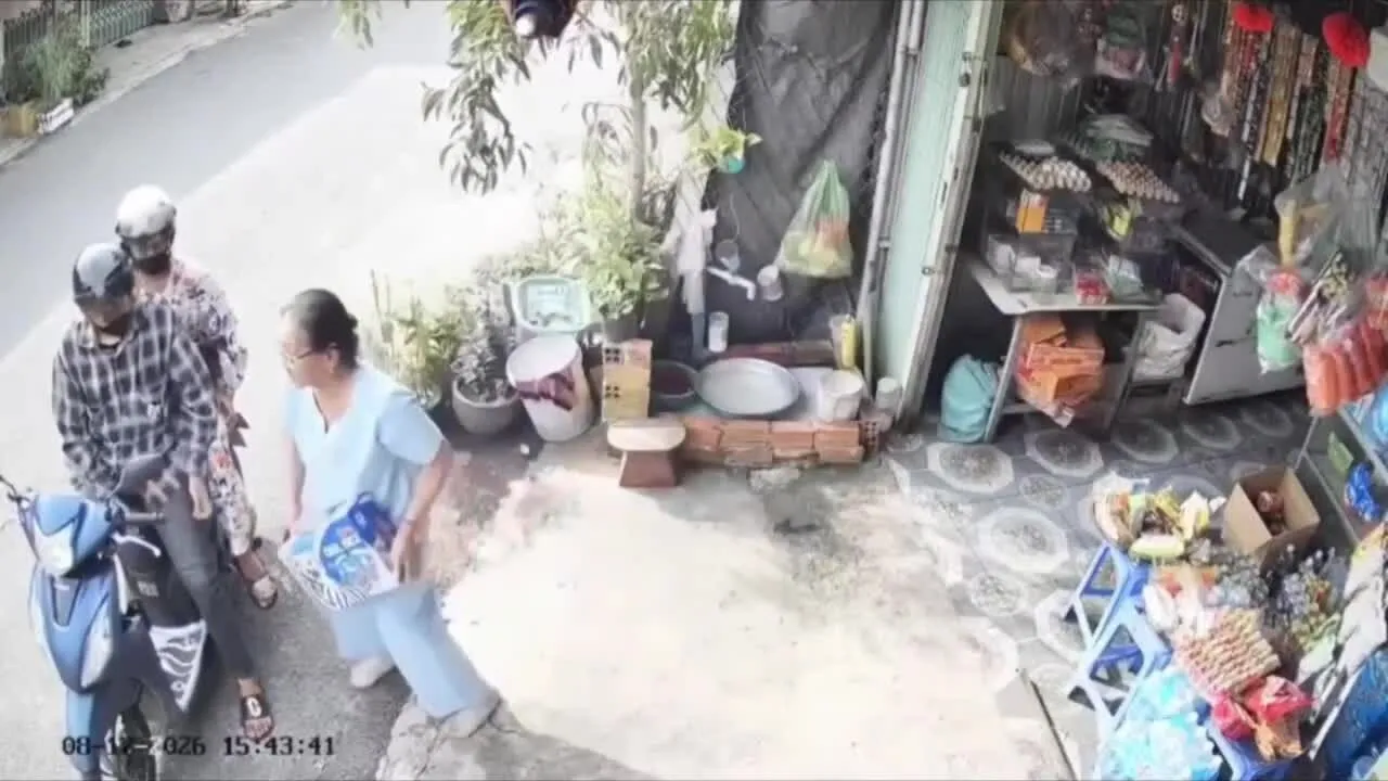 Đôi nhân tình liên tiếp dàn cảnh, trộm bia
