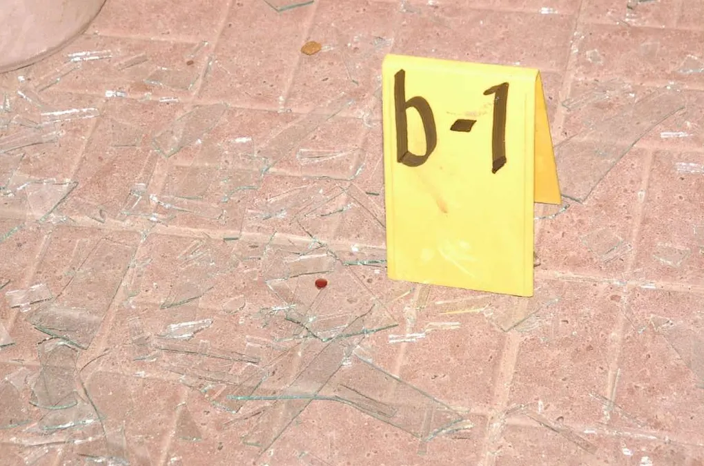 Giọt máu nhỏ ở hiện trường vụ án. Ảnh: Albuquerque Police Dept