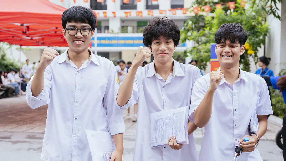 Những ngành học lấy điểm chuẩn 'suýt soát' tuyệt đối