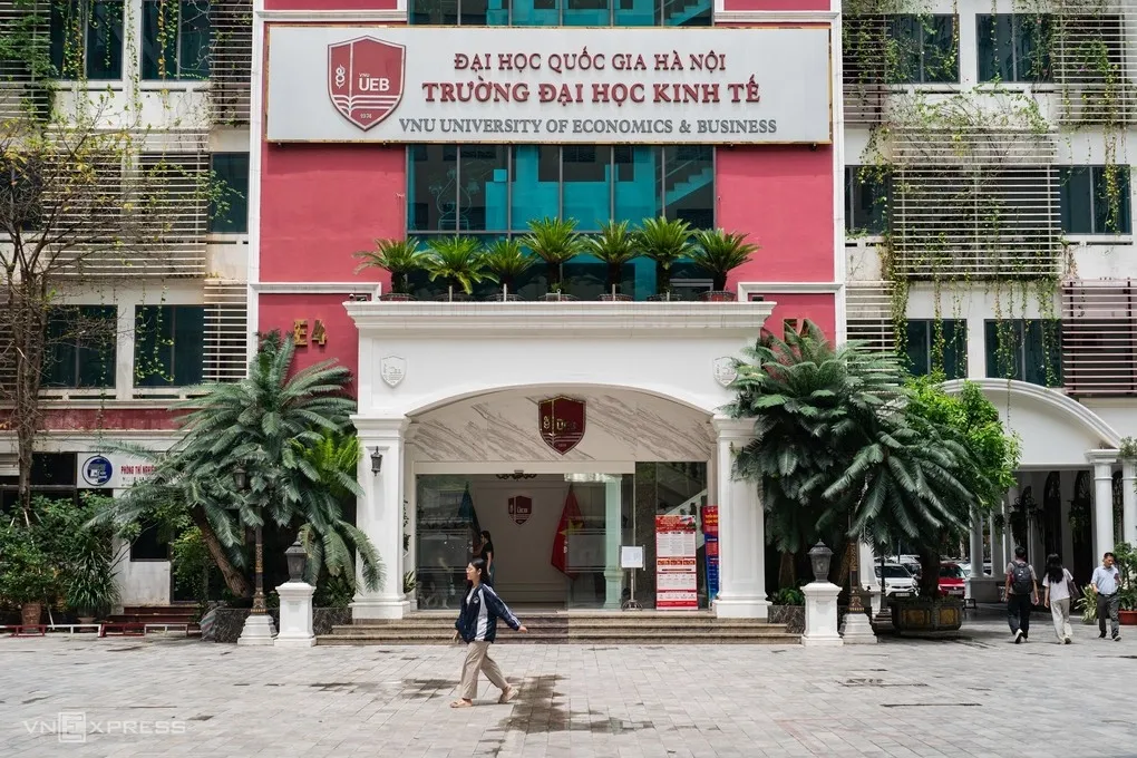 Khuôn viên trường Đại học Kinh tế (UEB), Đại học Quốc gia Hà Nội. Ảnh: Hoàng Giang